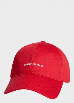 Красная кепка Calvin Klein с фирменной надписью, фото